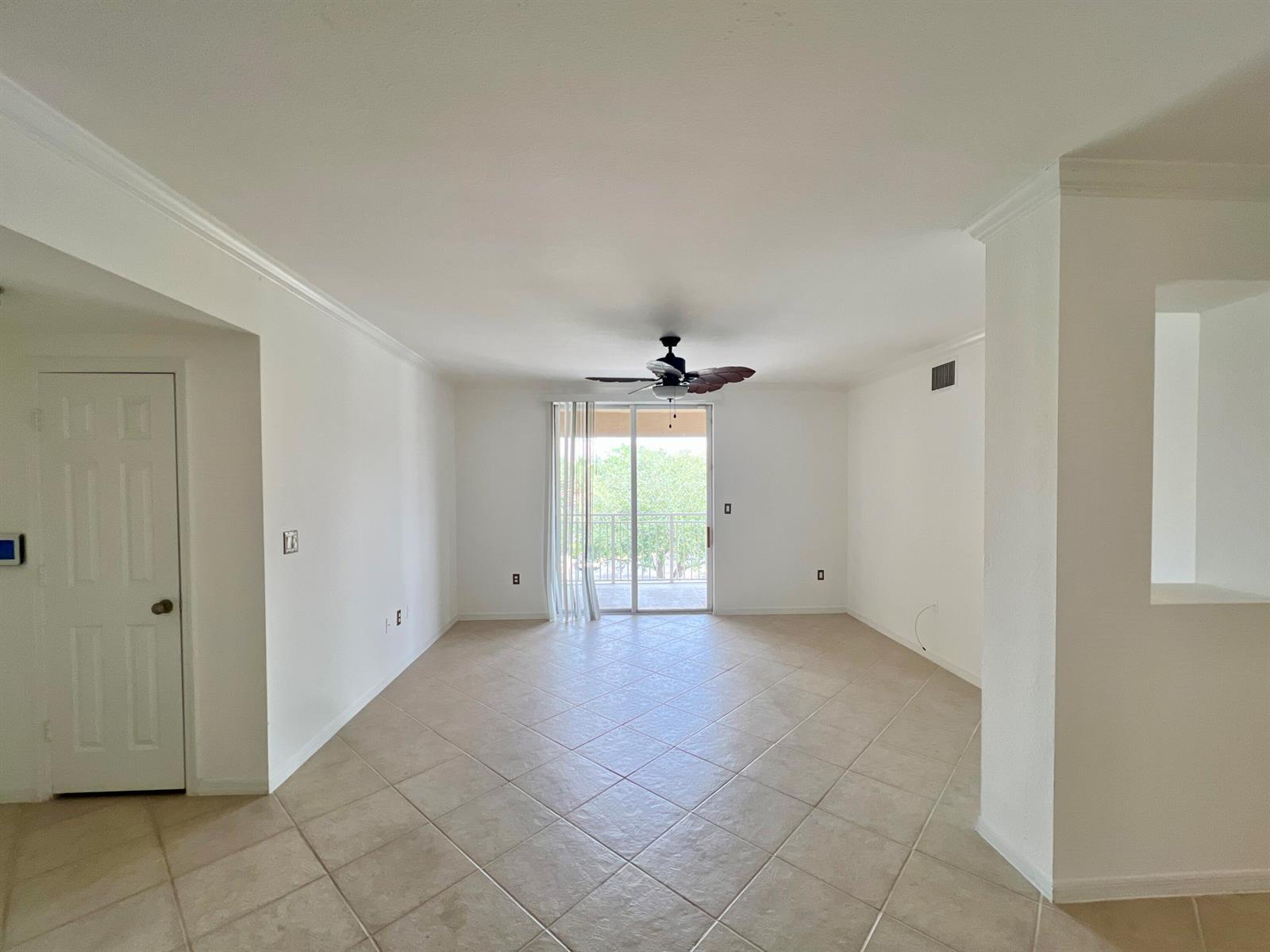 6450 Emerald Dunes Drive # 301, West Palm Beach FL 33411 photo 4