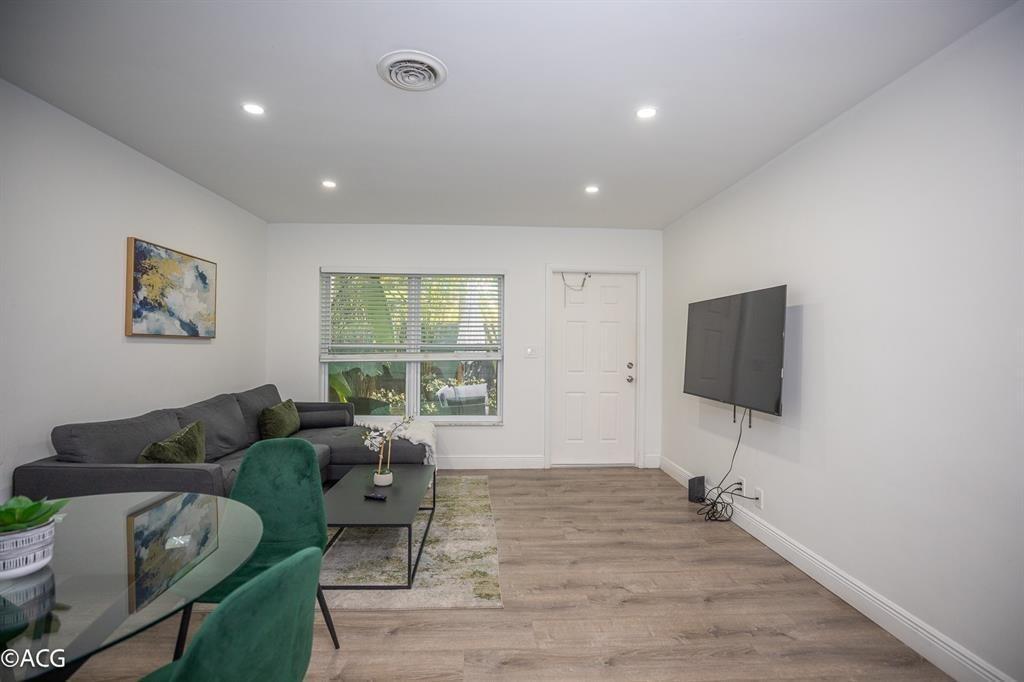 19 NE 16th Street, Fort Lauderdale FL 33304 photo 2