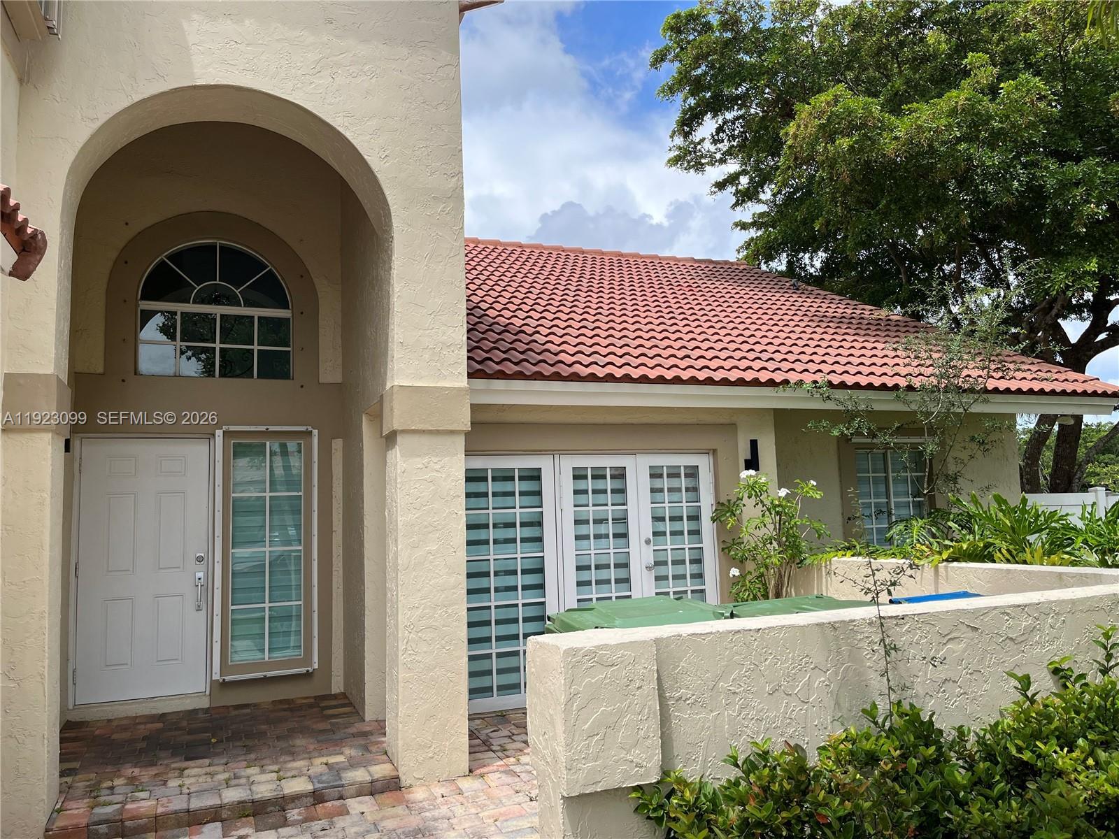 1127 Laguna Springs Dr, Weston FL 33326 photo 5