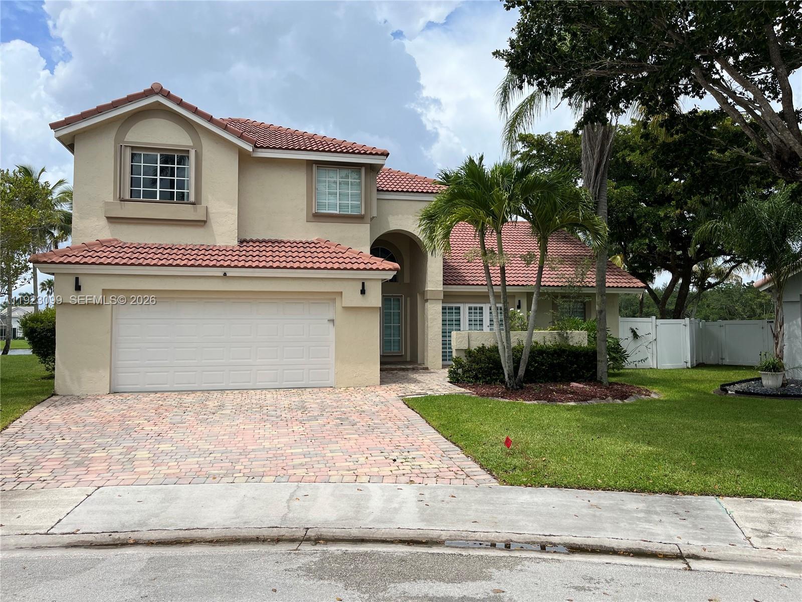 1127 Laguna Springs Dr, Weston FL 33326 photo 4
