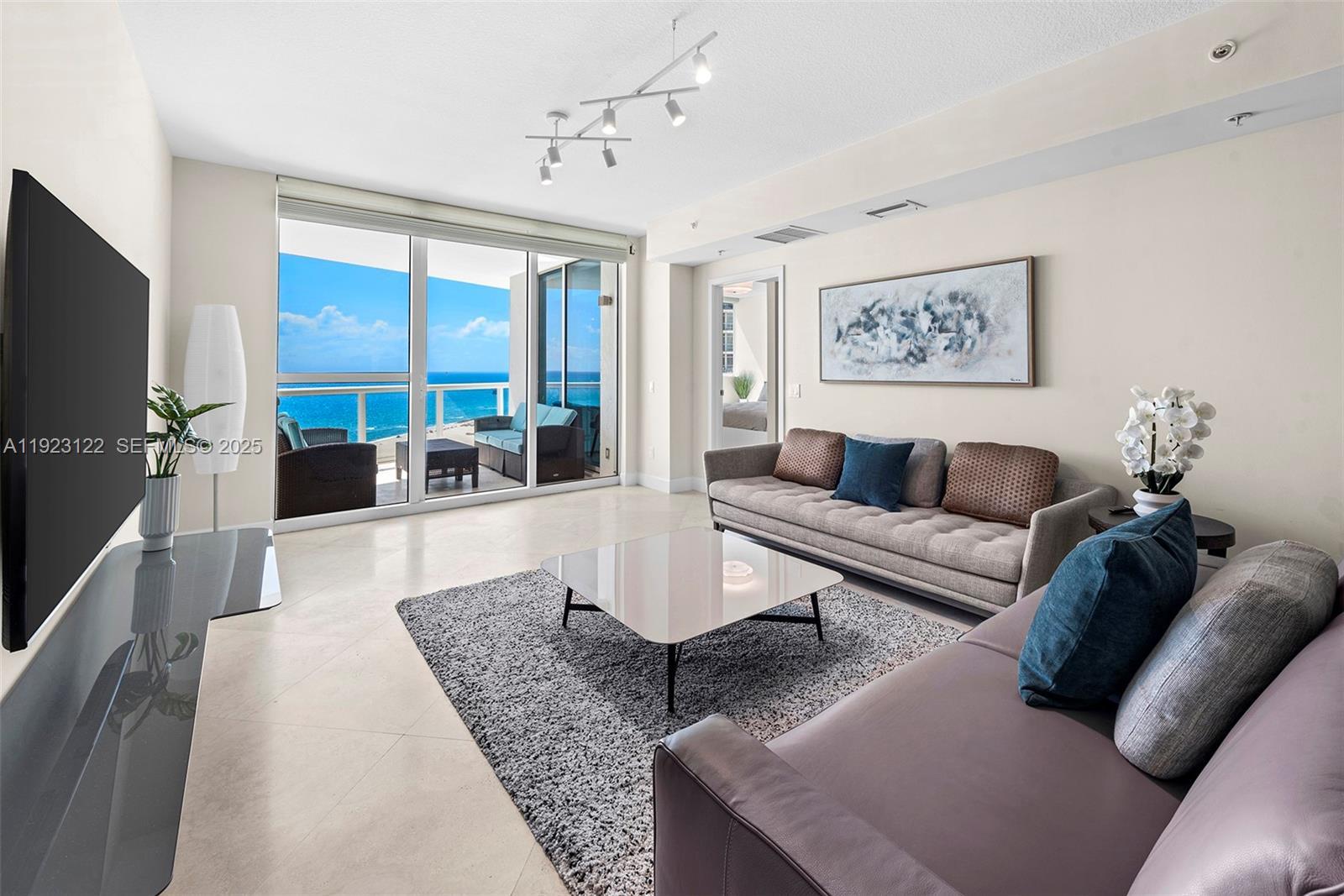 3801 Collins Ave # 1602, Miami Beach FL 33140 photo 2