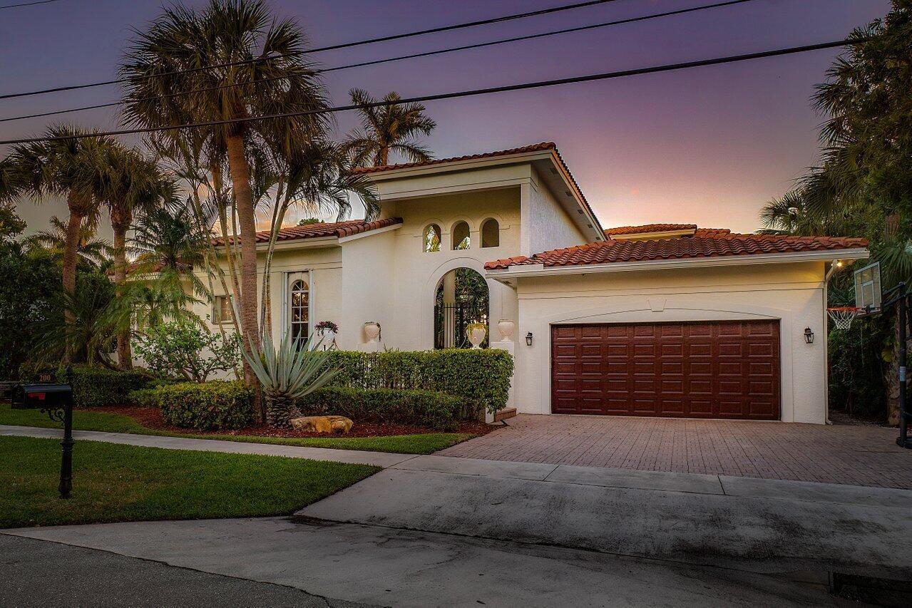 200 N Lake Drive, Lantana FL 33462 photo 3