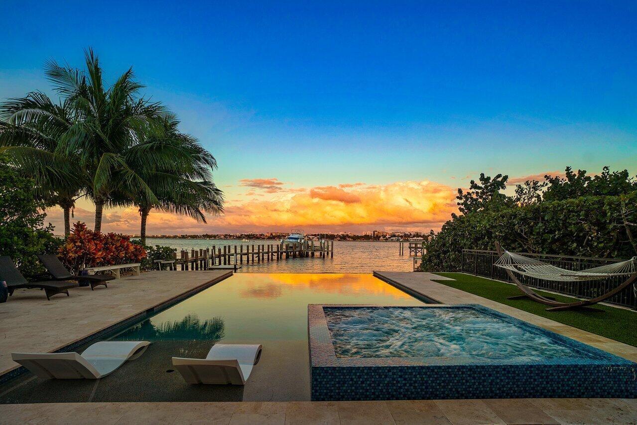 200 N Lake Drive, Lantana FL 33462