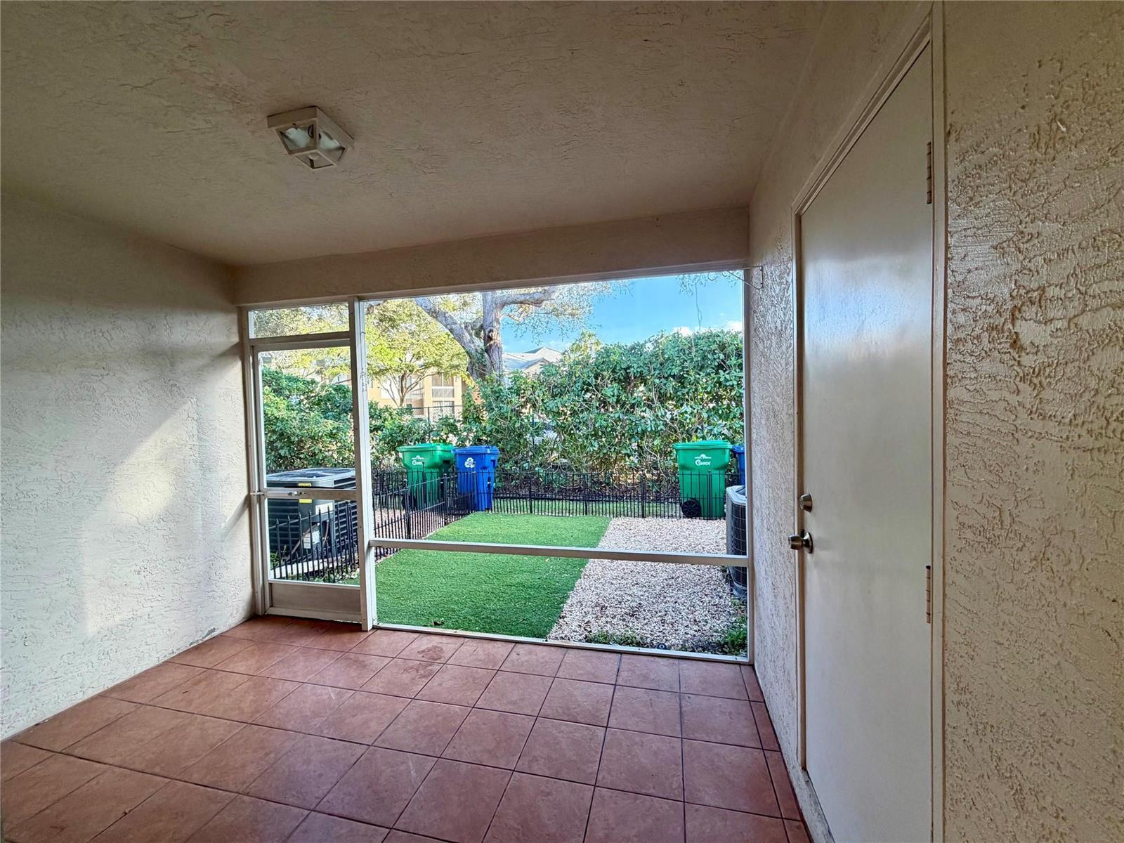 9914 NW 56th Place, Coral Springs FL 33076 photo 4