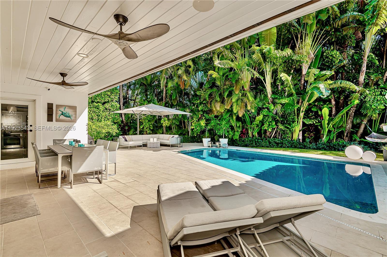 375 Harbor Ct, Key Biscayne FL 33149