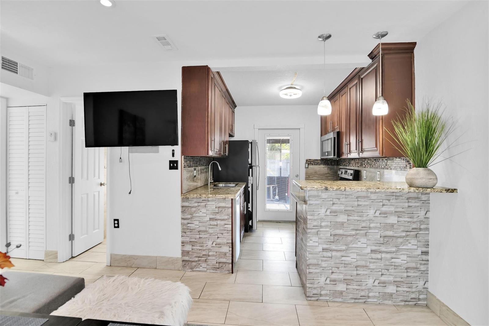 1814 NE 53rd Court, Pompano Beach FL 33064 photo 4