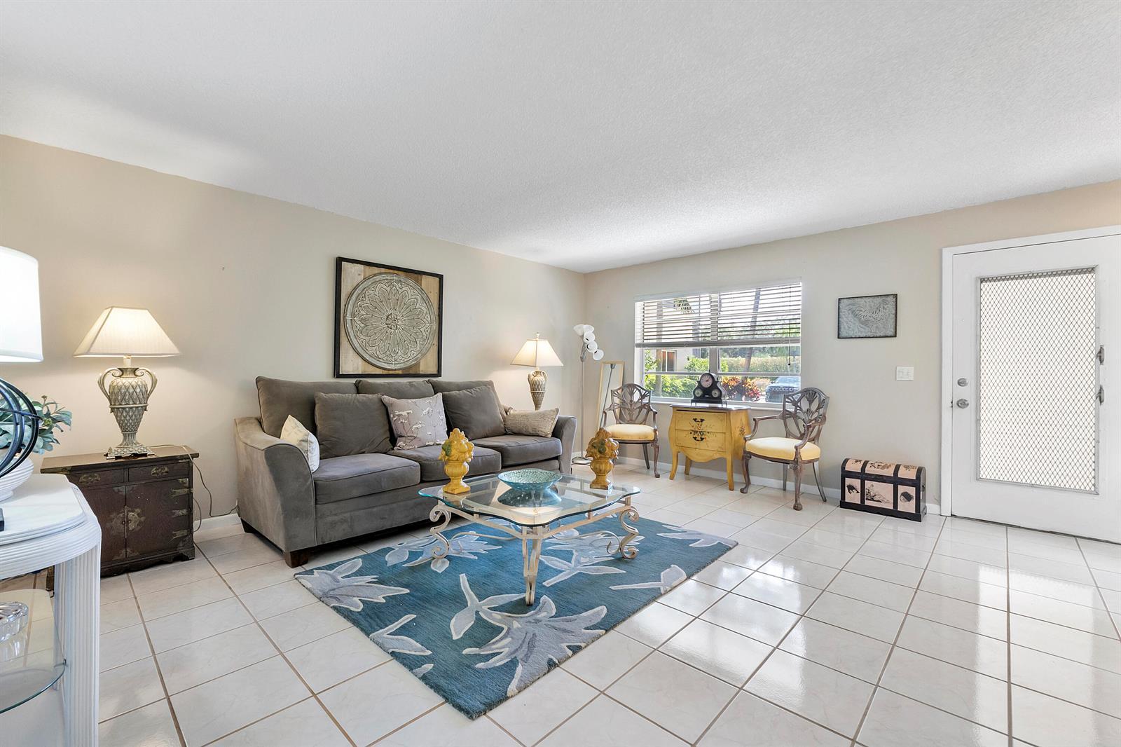 157 Flanders D, Delray Beach FL 33484 photo 3