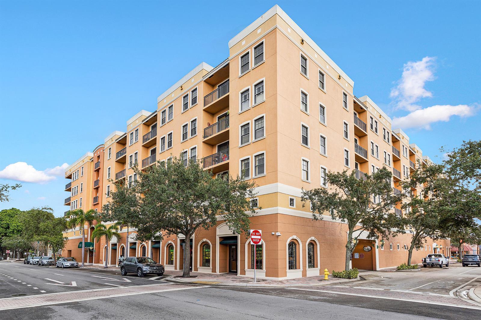 511 Lucerne Avenue # 416, FL 33460
