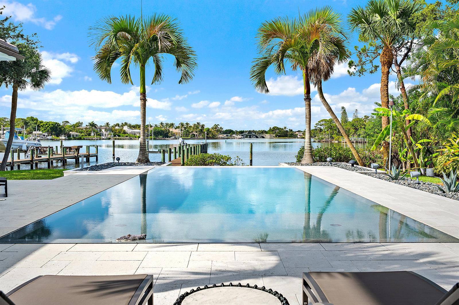19651 Riverside Drive, Jupiter FL 33469 photo 2