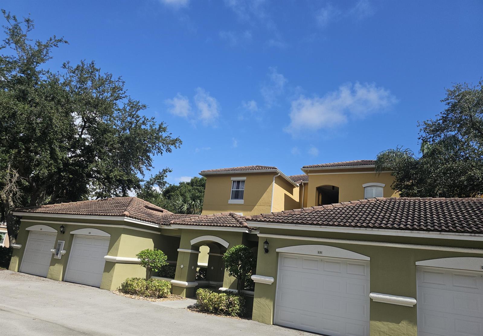5050 Fairways Circle # 301, Vero Beach FL 32967 photo 2