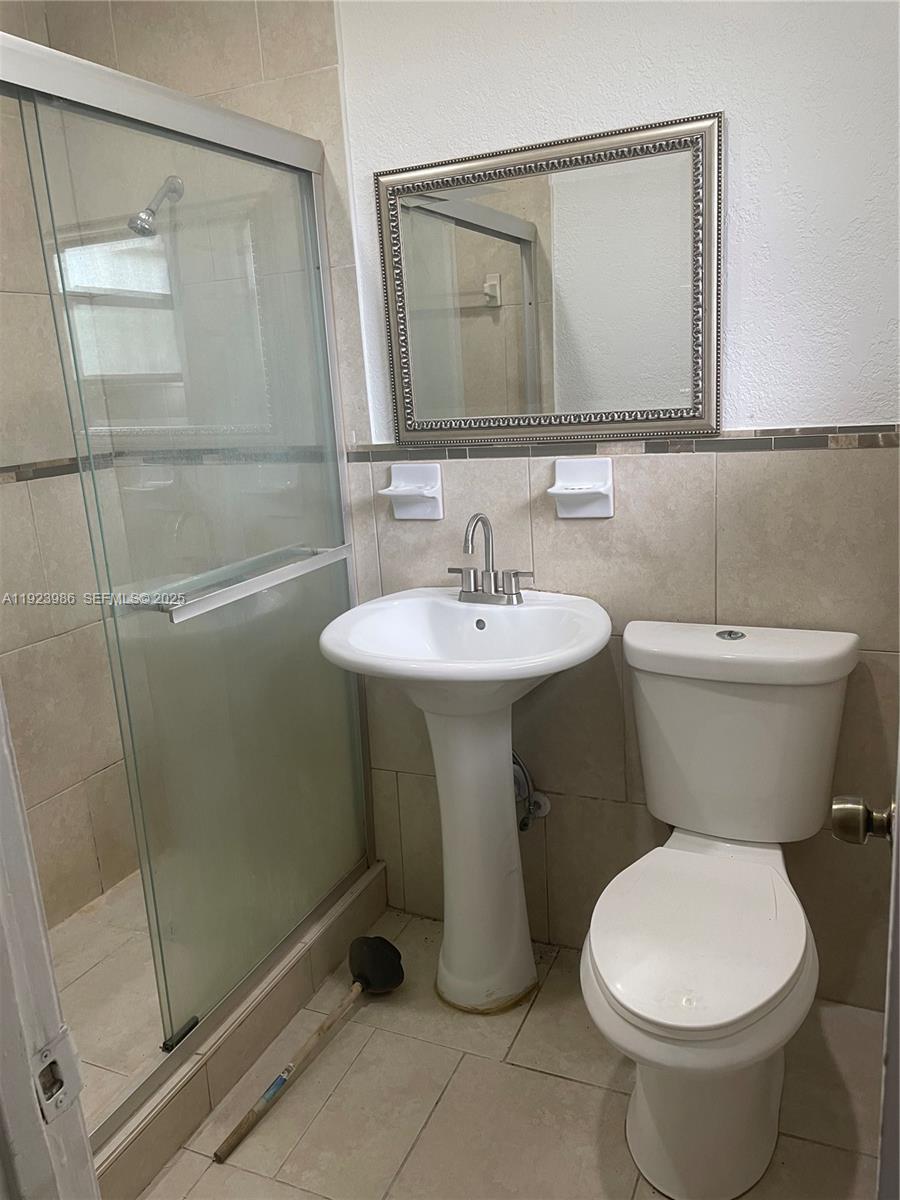 2481 NW 13th Ct # 2, Fort Lauderdale FL 33311 photo 3