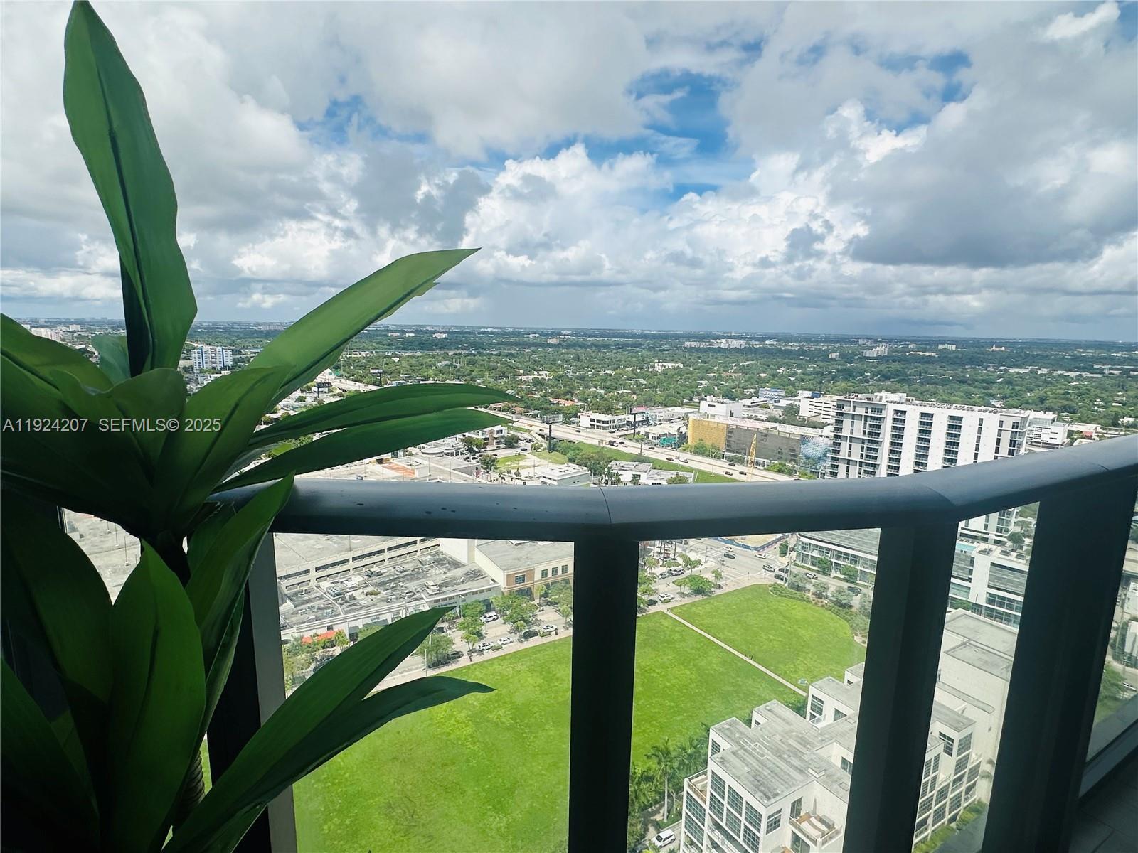 121 NE 34th St # 3014, Miami FL 33137 photo 3