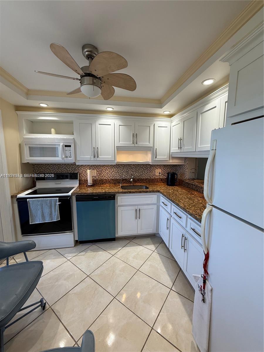 4800 Hillcrest Ln # 511, Hollywood FL 33021 photo 4