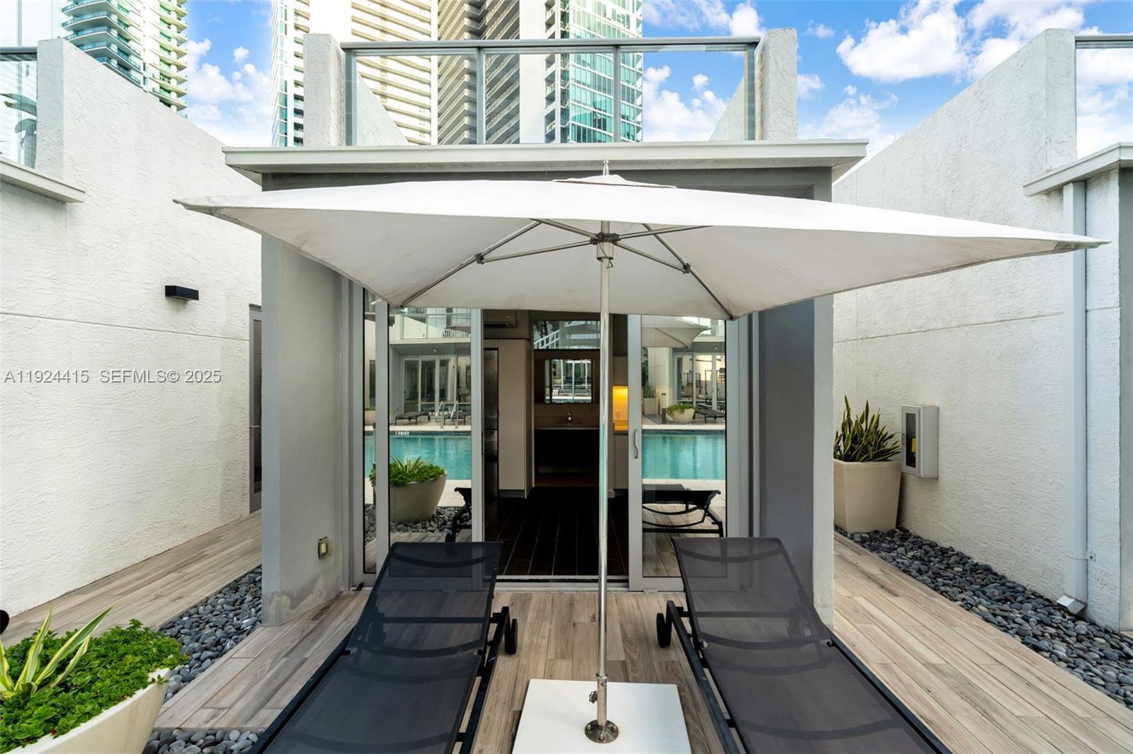851 NE 1st Ave # 15, Miami FL 33132 photo 2