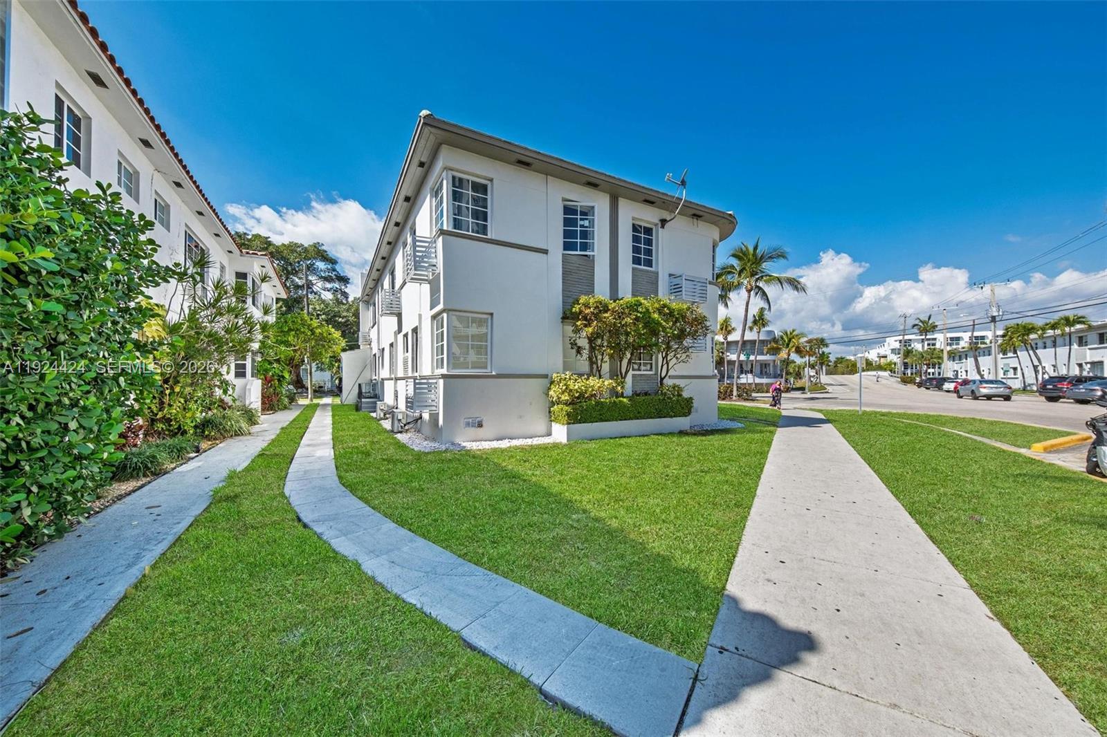 7124 Bay Dr, Miami Beach FL 33141 photo 3