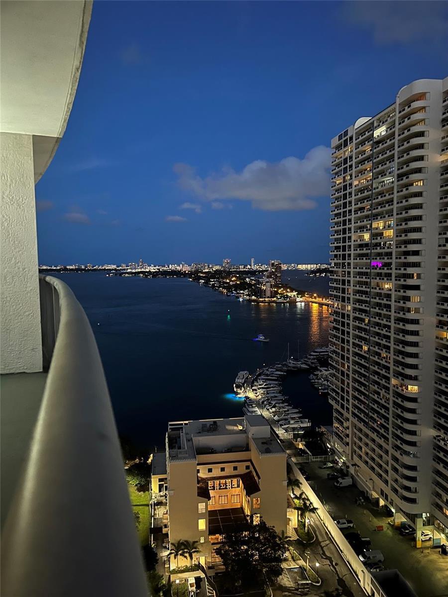 1750 N Bayshore Drive # 2606, Miami FL 33132 photo 2