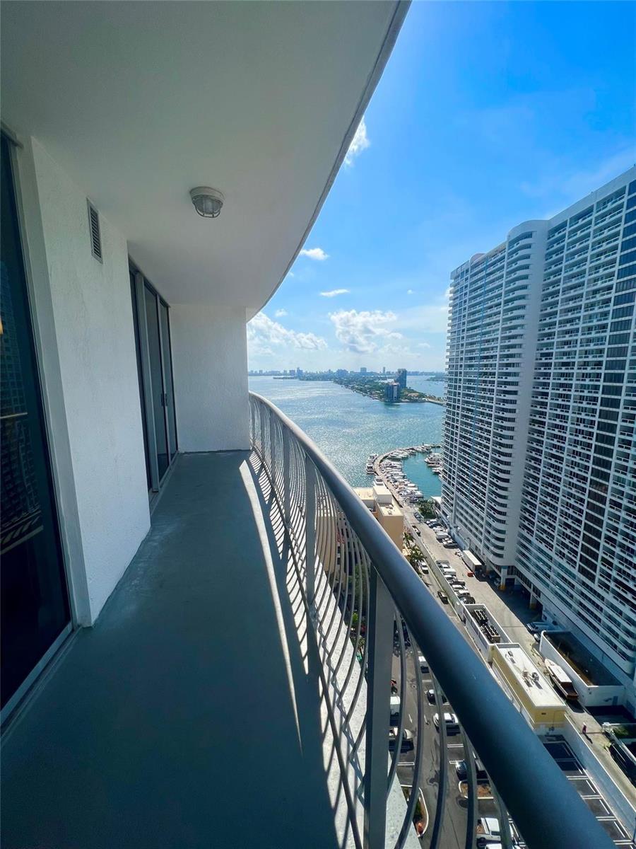 1750 N Bayshore Drive # 2606, Miami FL 33132 photo 4