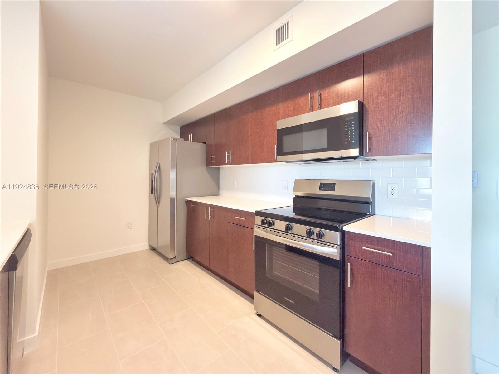 11239 NW 4th Ter, Sweetwater FL 33172 photo 4