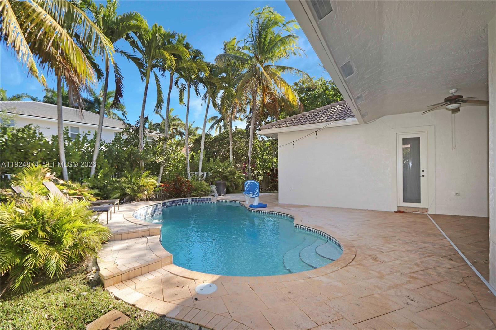 1923 Harbor View Cir # 1923, Weston FL 33327 photo 4