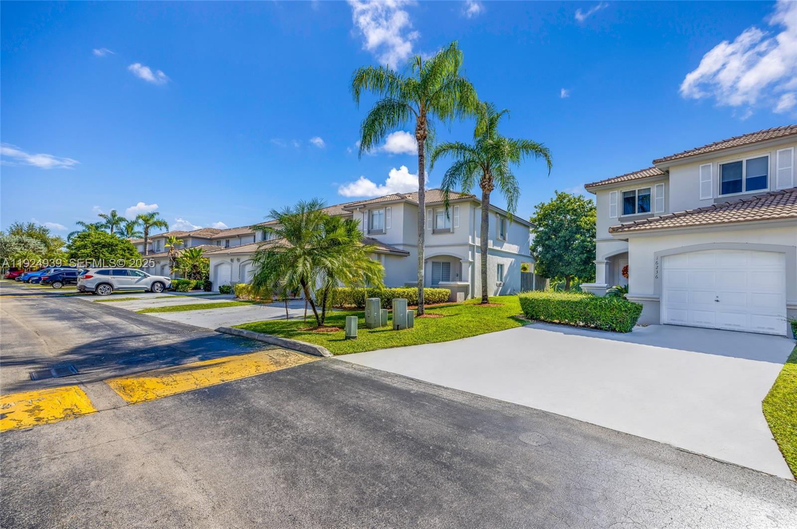 16236 SW 75th St, Miami FL 33193 photo 4