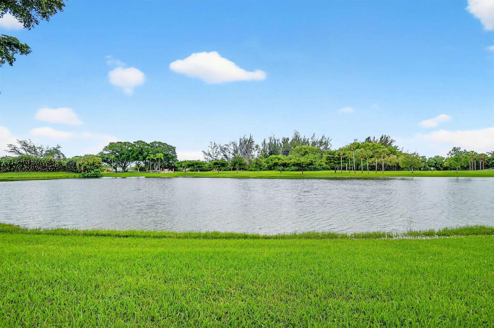5710 Parkwalk Circle E, Boynton Beach FL 33472 photo 3