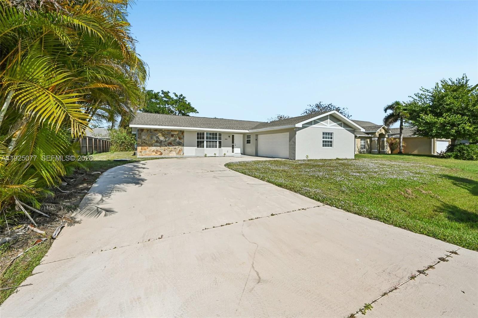 1061 SW Sudder Ave, Port St. Lucie FL 34953 photo 2