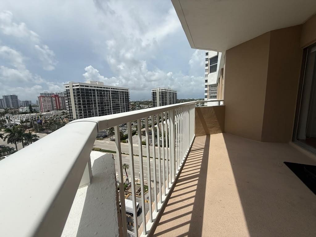 1980 S OCEAN DR # 8N, Hallandale Beach FL 33009 photo 4
