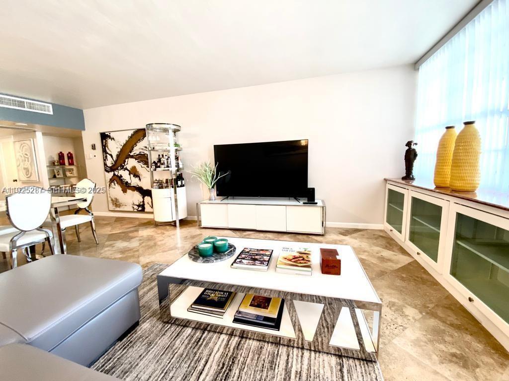 100 Lincoln Rd # 608, Miami Beach FL 33139 photo 3