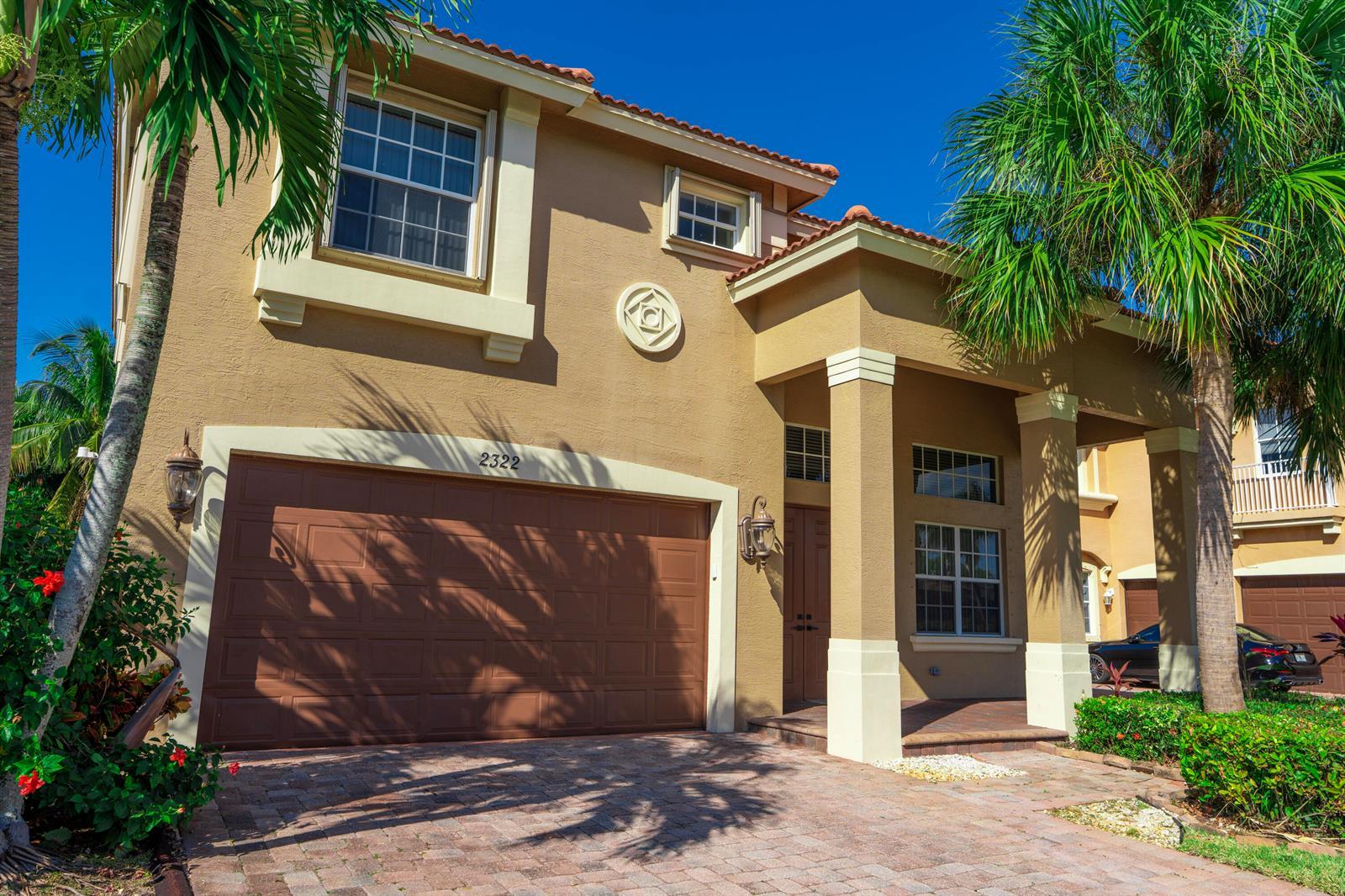 2322 SW Newport Isles Boulevard, Port St. Lucie FL 34953 photo 2