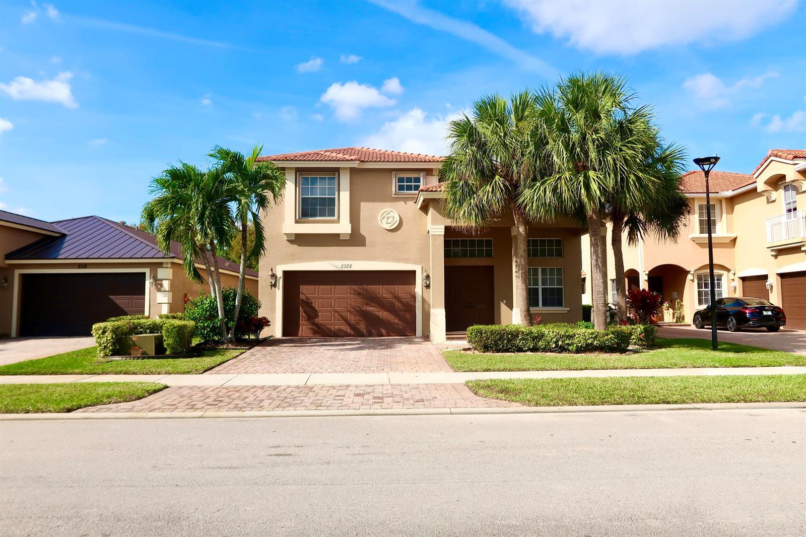 2322 SW Newport Isles Boulevard, Port St. Lucie FL 34953 photo 3