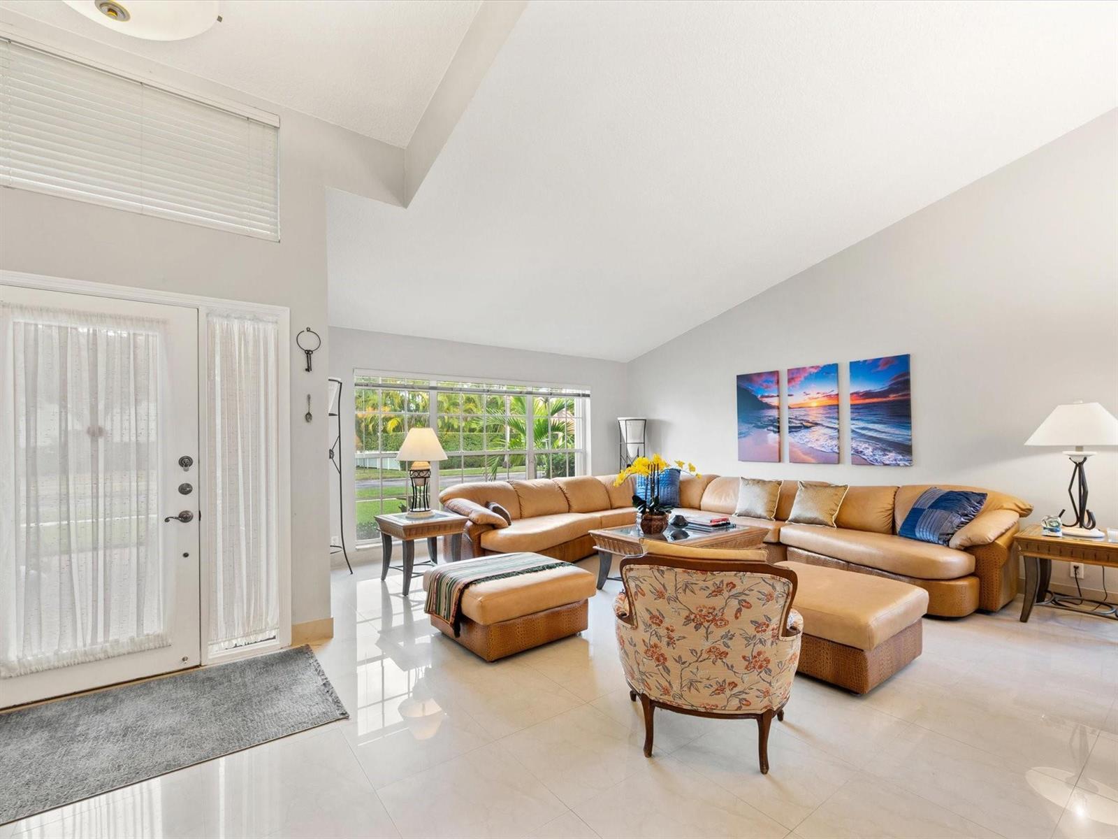 1011 NW 193rd Avenue, Pembroke Pines FL 33029 photo 4