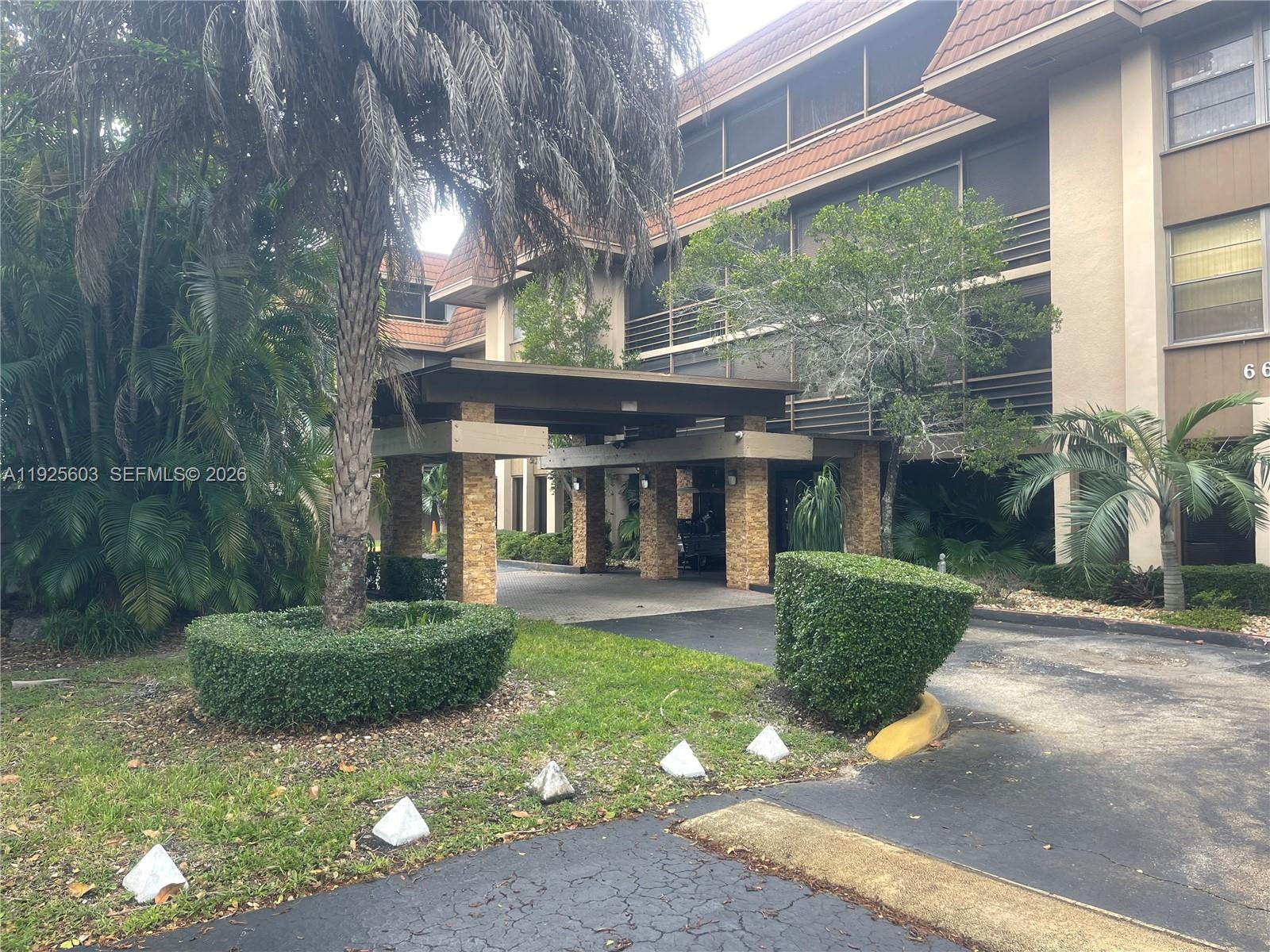 661 NE 195th St # 309, Miami FL 33179 photo 3