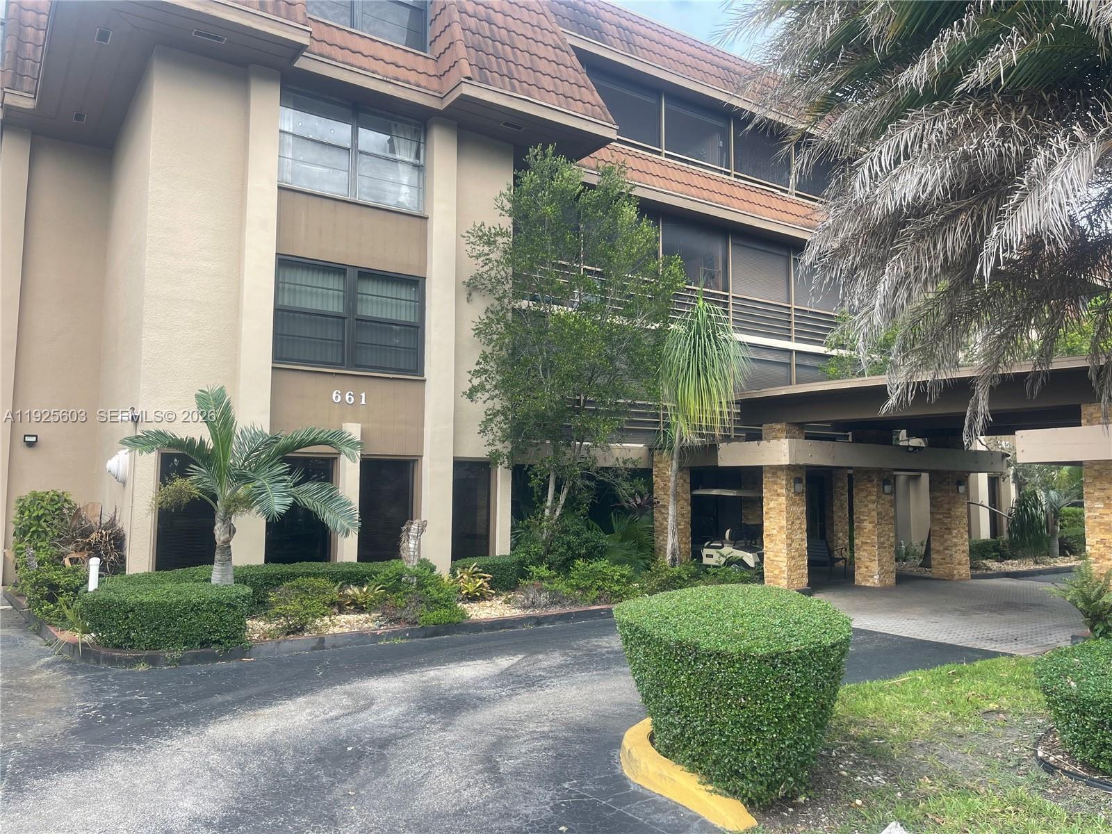 661 NE 195th St # 309, Miami FL 33179 photo 4