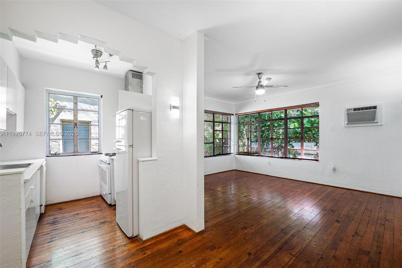 1611 Euclid Ave # 8, Miami Beach FL 33139 photo 5
