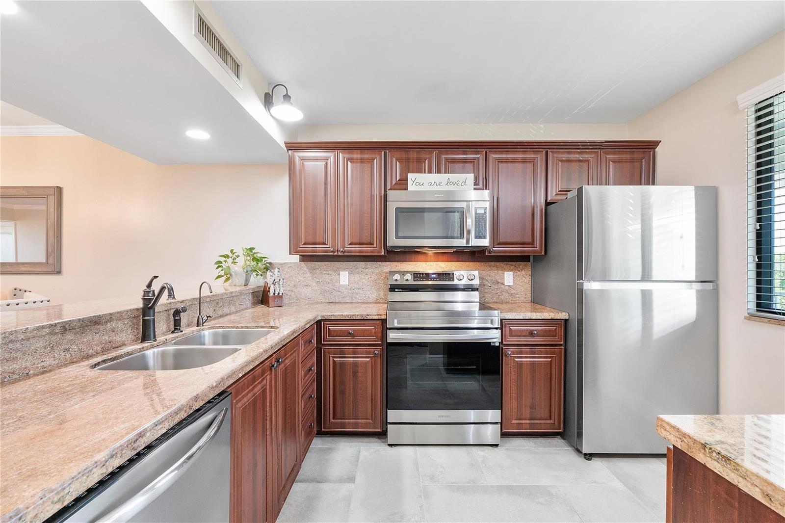 6181 Balboa Circle # 403, Boca Raton FL 33433 photo 2