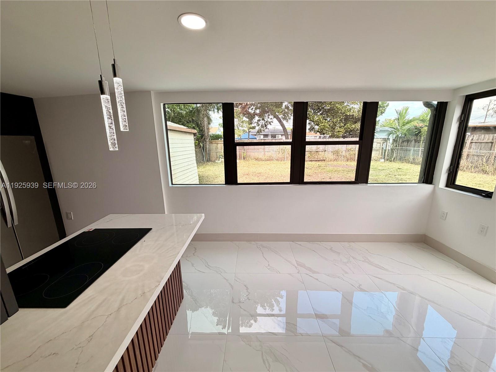 3527 NW 17th St, Miami FL 33125 photo 4