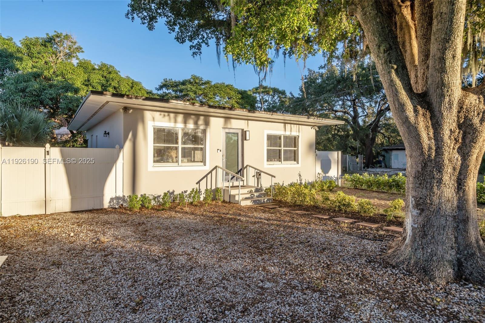 1100 NW 7th Ave, Fort Lauderdale FL 33311 photo 2