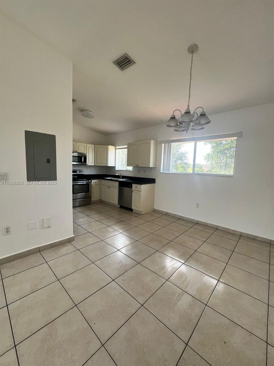 7281 NW 174th Ter # 204, Hialeah FL 33015 photo 2