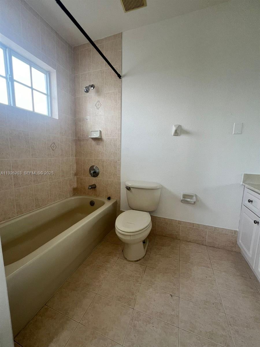 7281 NW 174th Ter # 204, Hialeah FL 33015 photo 5