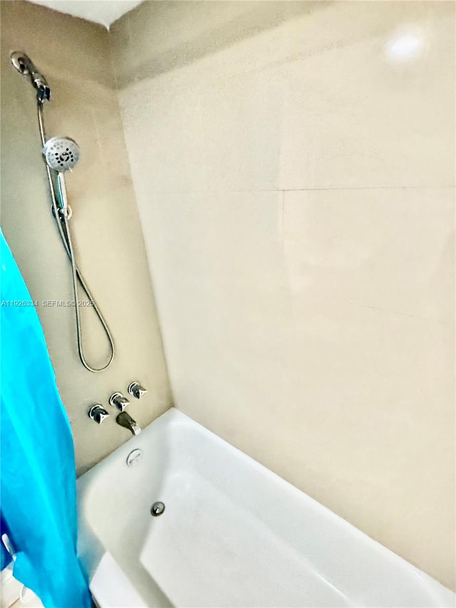 801 Three Islands Blvd # 417, Hallandale Beach FL 33009 photo 3