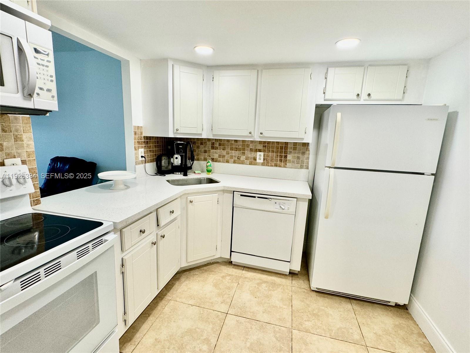 801 Three Islands Blvd # 417, Hallandale Beach FL 33009
