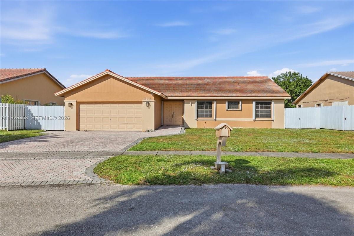 9111 S Lake Miramar Cir, Miramar FL 33025