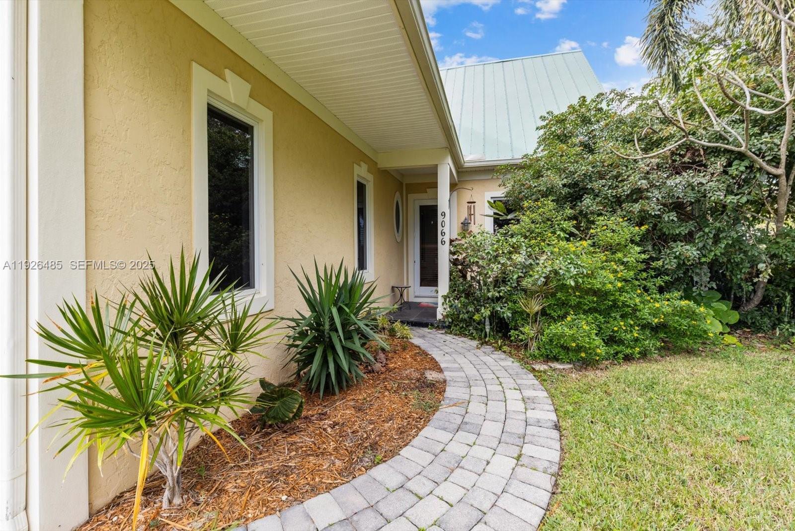 9066 SE Athena St, Hobe Sound FL 33455 photo 5