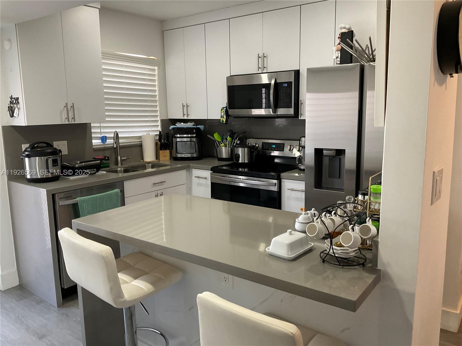 9010 Sunrise Lakes Blvd # 304, Sunrise FL 33322 photo 4