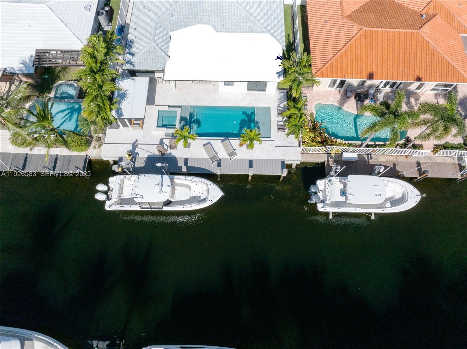 2734 SE 14th St, Pompano Beach FL 33062 photo 2