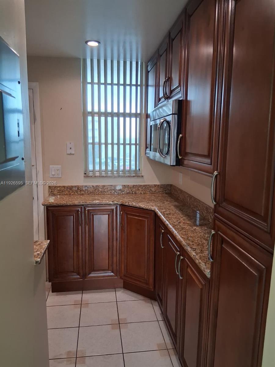 2905 Point East Dr # L302, Aventura FL 33160 photo 3