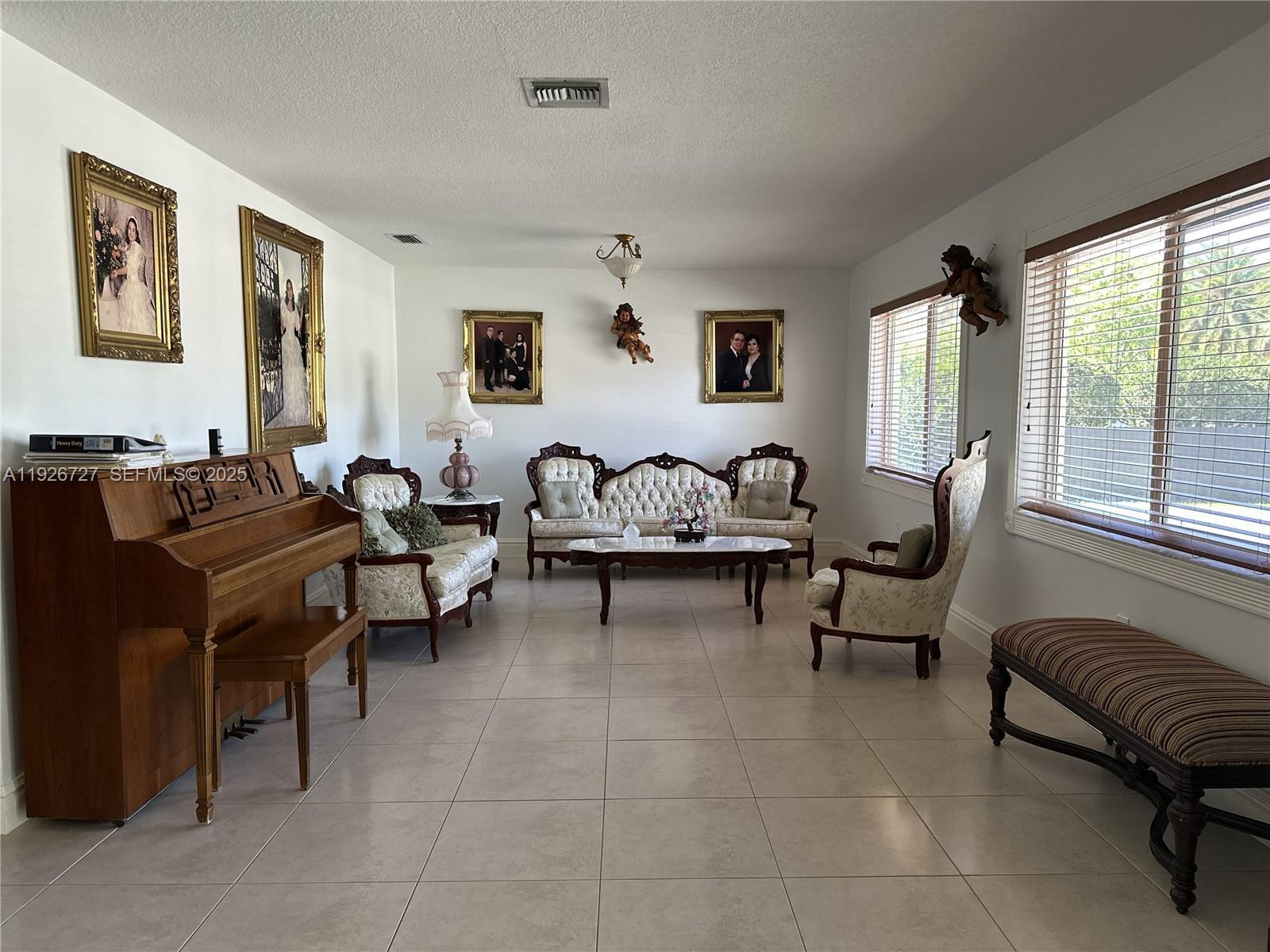 165 SW 130th Ave, Miami FL 33184 photo 4