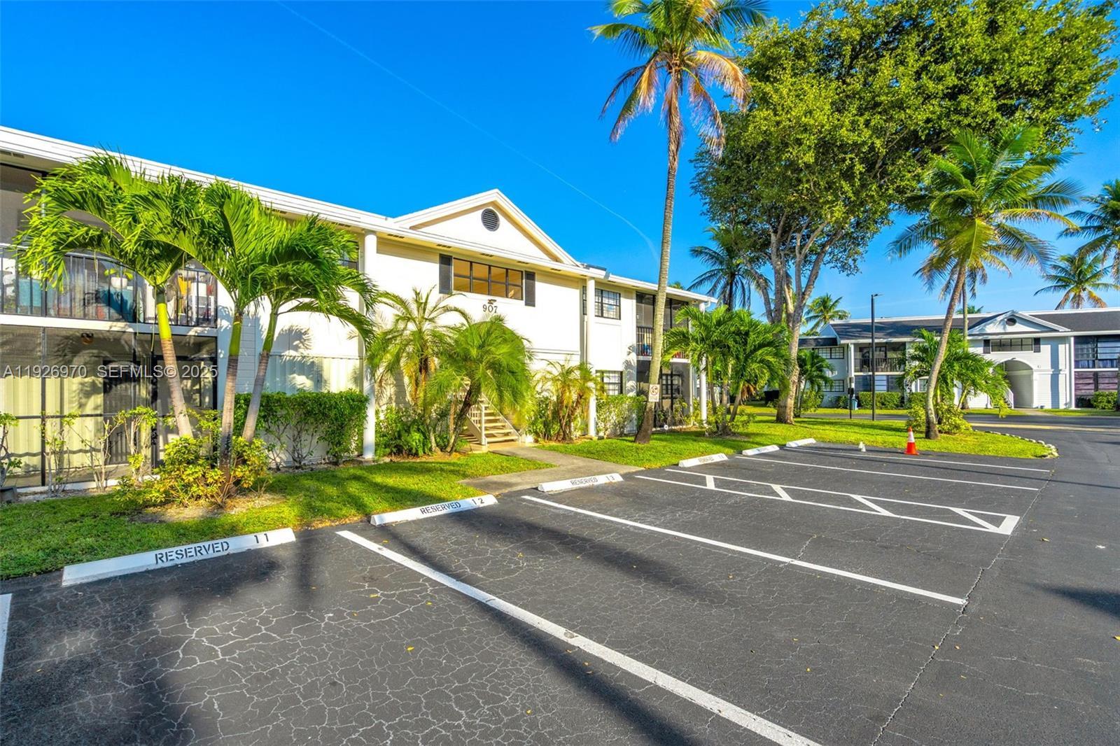 907 NE 199th St # 101, Miami FL 33179 photo 2