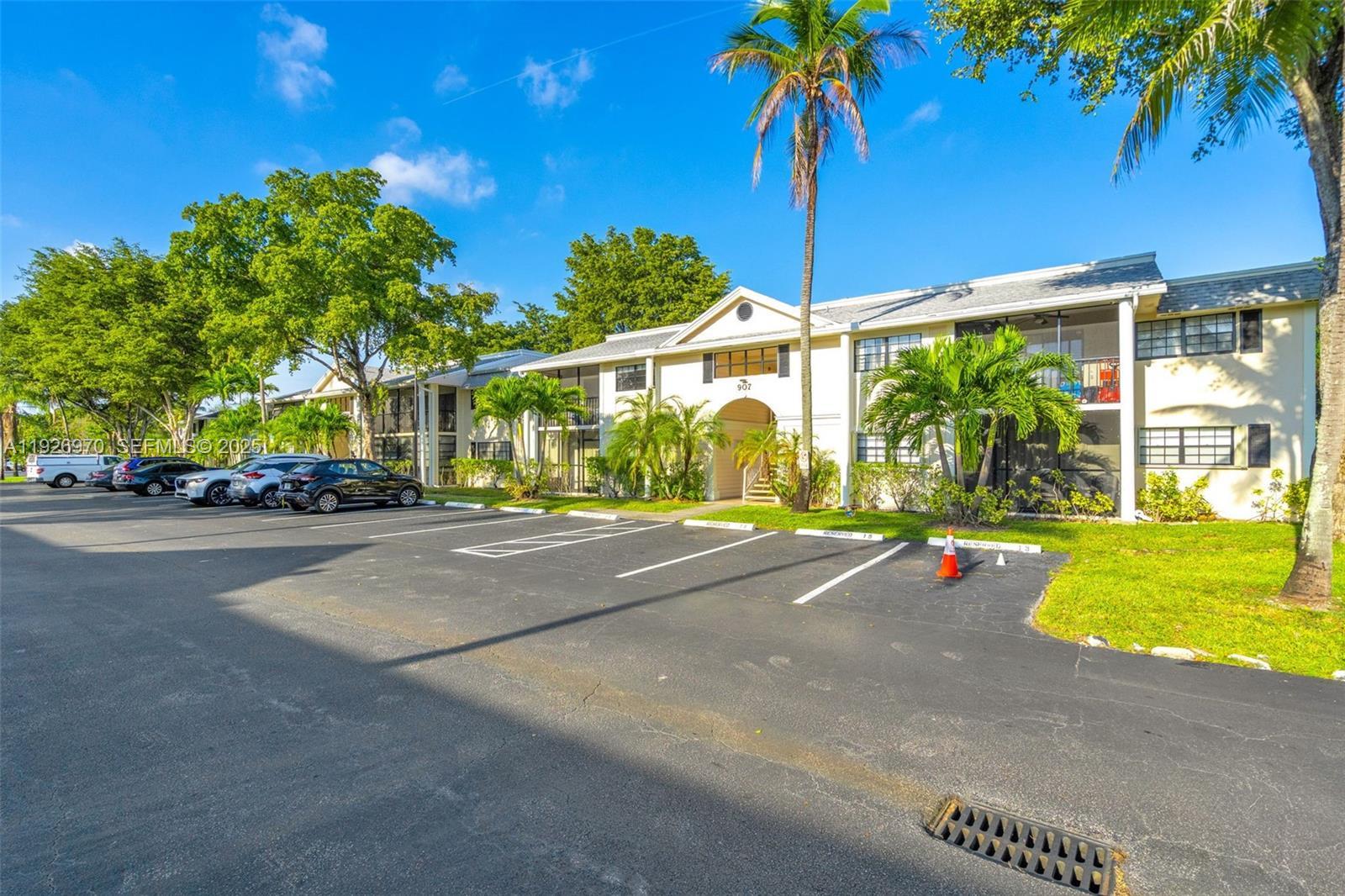 907 NE 199th St # 101, Miami FL 33179 photo 3