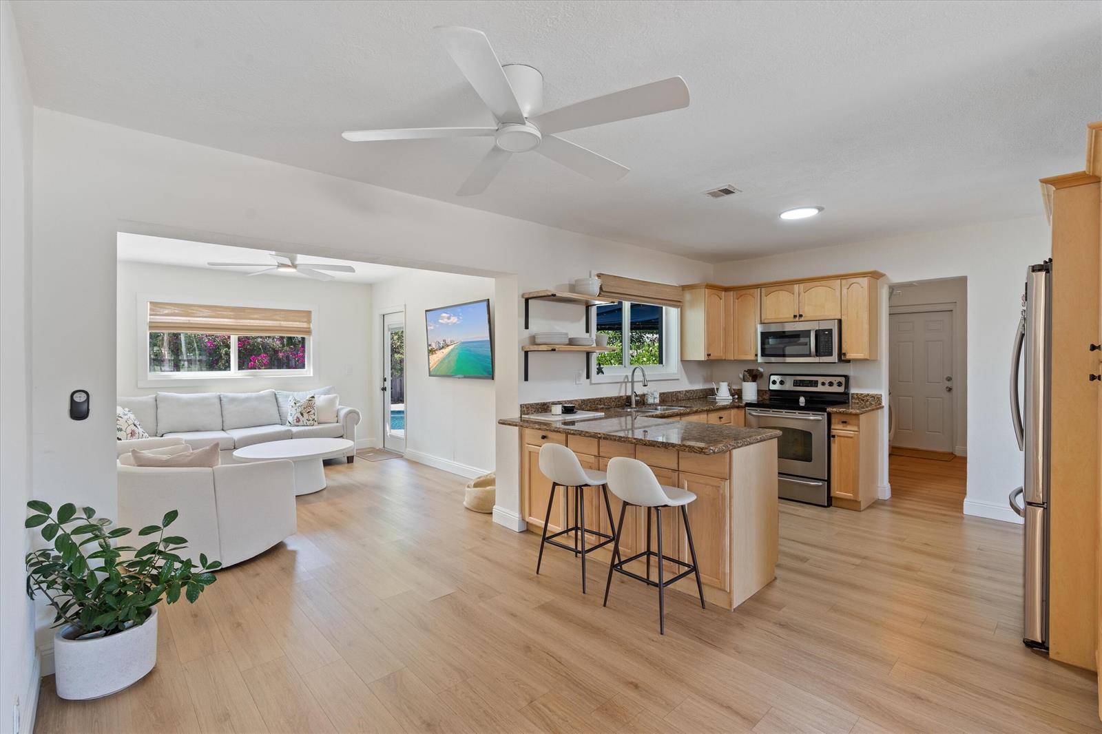 4921 NE 23rd Avenue, Lighthouse Point FL 33064